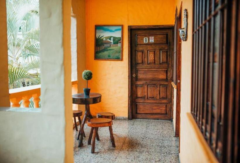 اتاق خانوادگی, Condesa