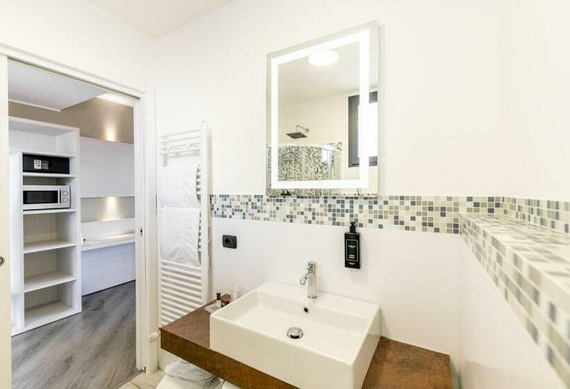 اتاق استاندارد, Acca Palace Aa Hotels