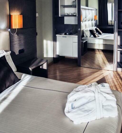 اتاق استاندارد یک نفره, Acca Palace Aa Hotels