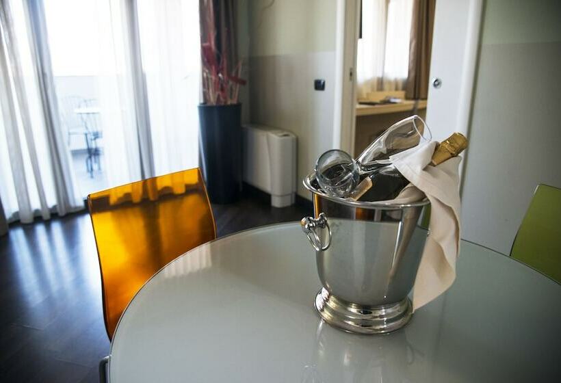 スタンダードトリプルルーム, Acca Palace Aa Hotels