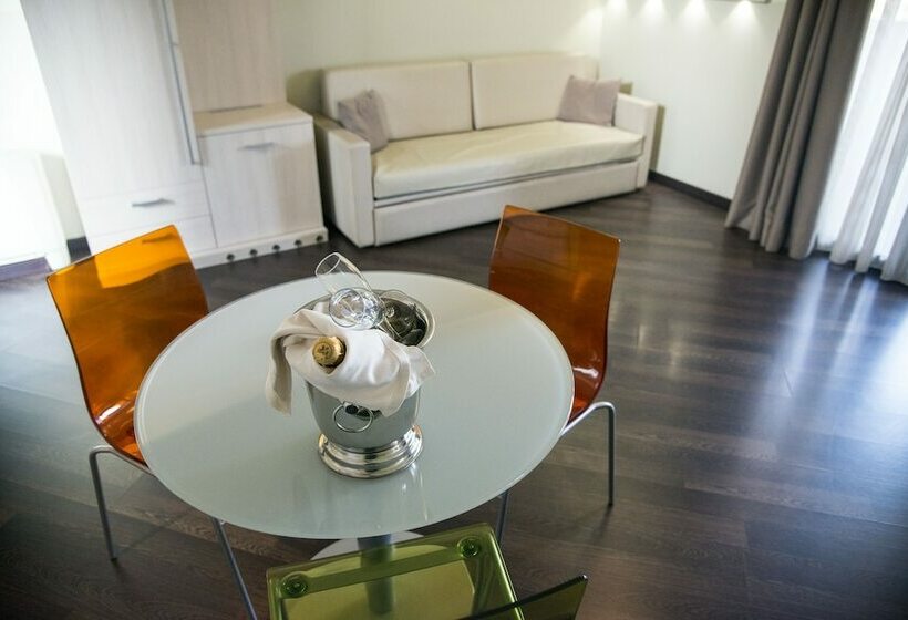 اتاق استاندارد چهار تخته, Acca Palace Aa Hotels