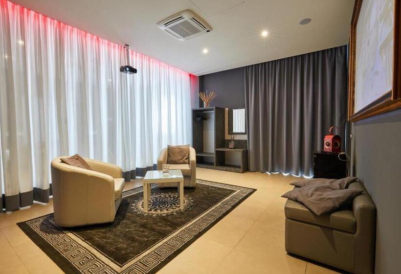 Студия Deluxe, Castelmartini Wellness & Business