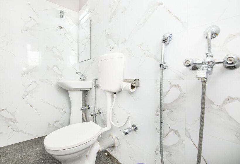 Номер Deluxe, Fabhotel Shivangan