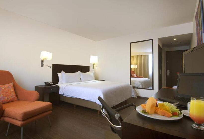 Номер Superior Кровать Кинг, Fiesta Inn Insurgentes Sur