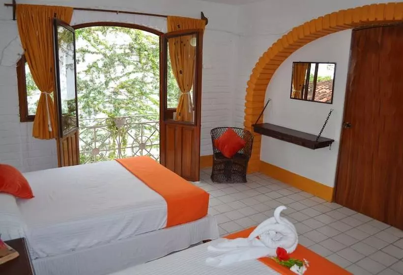 スタンダード４人部屋, Hacienda De Vallarta Centro