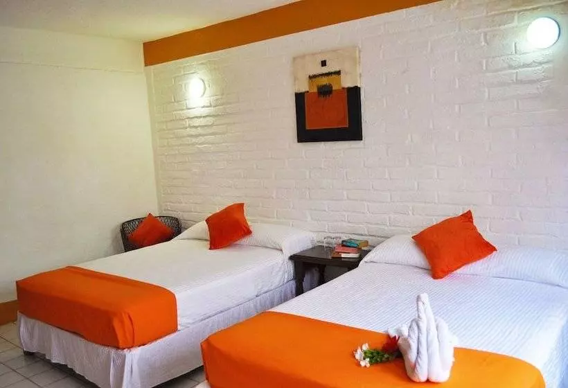 スタンダード４人部屋, Hacienda De Vallarta Centro