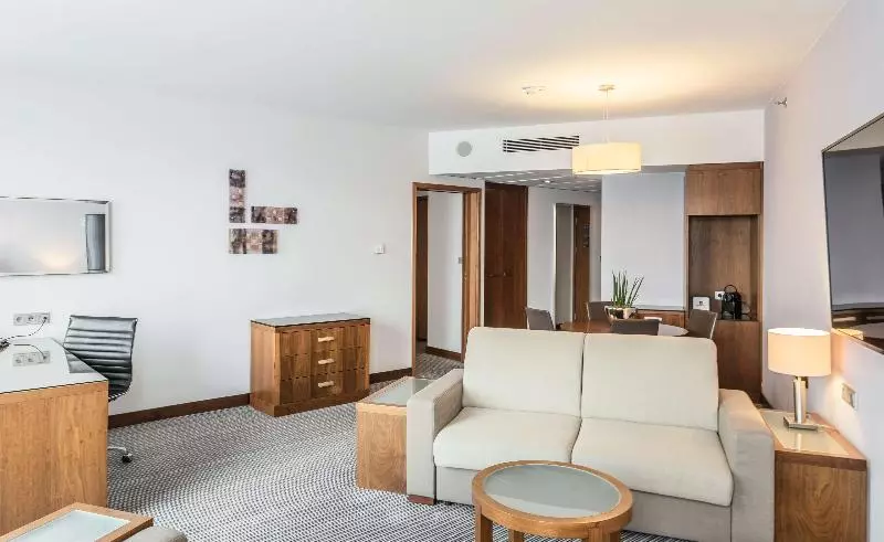 سوئیت با تخت بزرگ, Hilton Gdansk