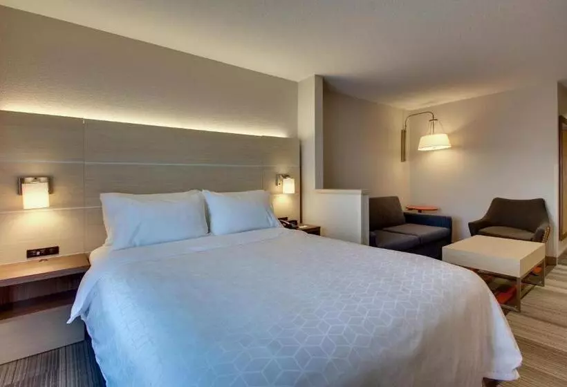 اتاق استاندارد برای معلولان, Holiday Inn Express Hotel & Suites Cedar Rapids I 380 At 33rd Avenue, An Ihg