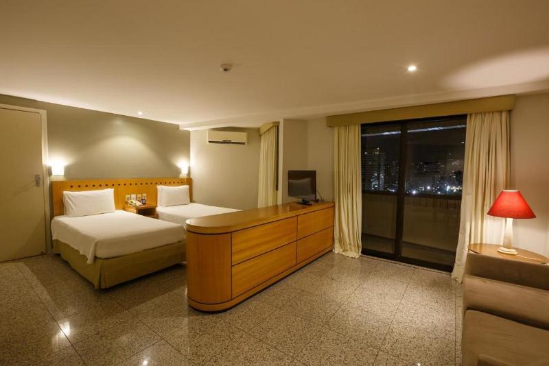 جناح لذوى الاحتياجات الخاصة, Holiday Inn Express Hotel & Suites Dothan North, An Ihg