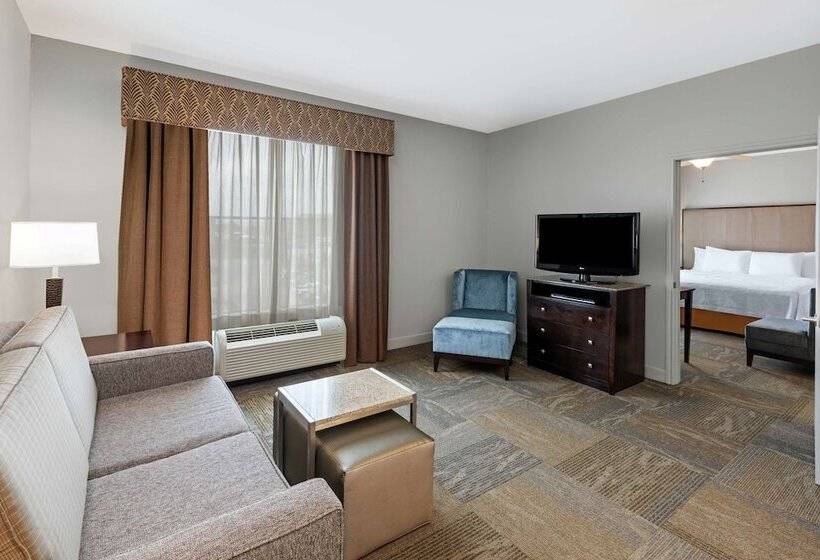 جناح مزود بجاكوزى, Homewood Suites By Hilton Waco