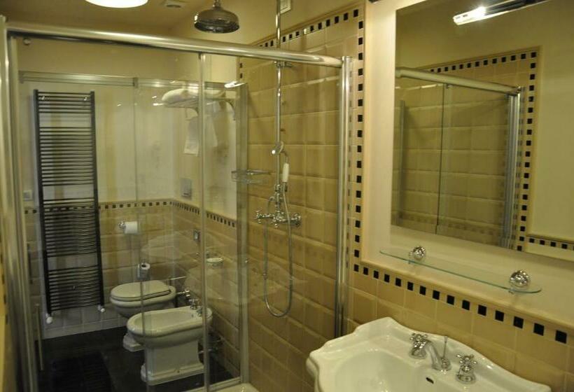 سوییت جونیور, Patria