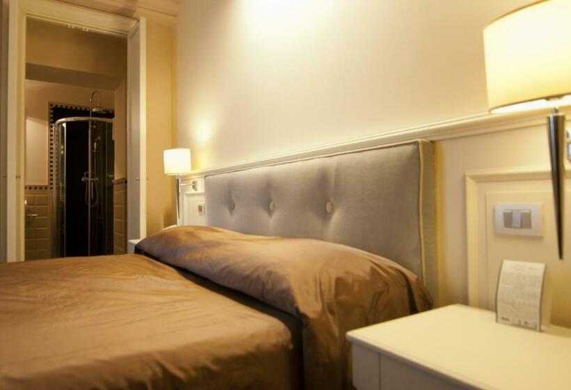 اتاق کلاسیک, Patria