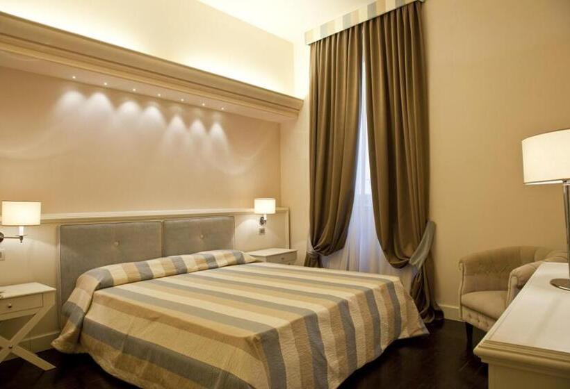 اتاق سوپریور, Patria