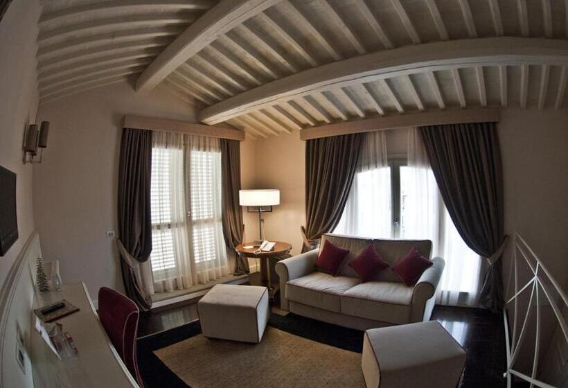 Suite with Terrace, Patria