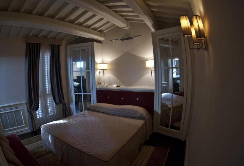 Suite with Terrace, Patria