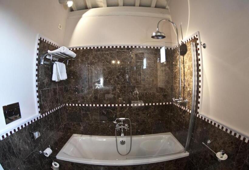 Suite with Terrace, Patria