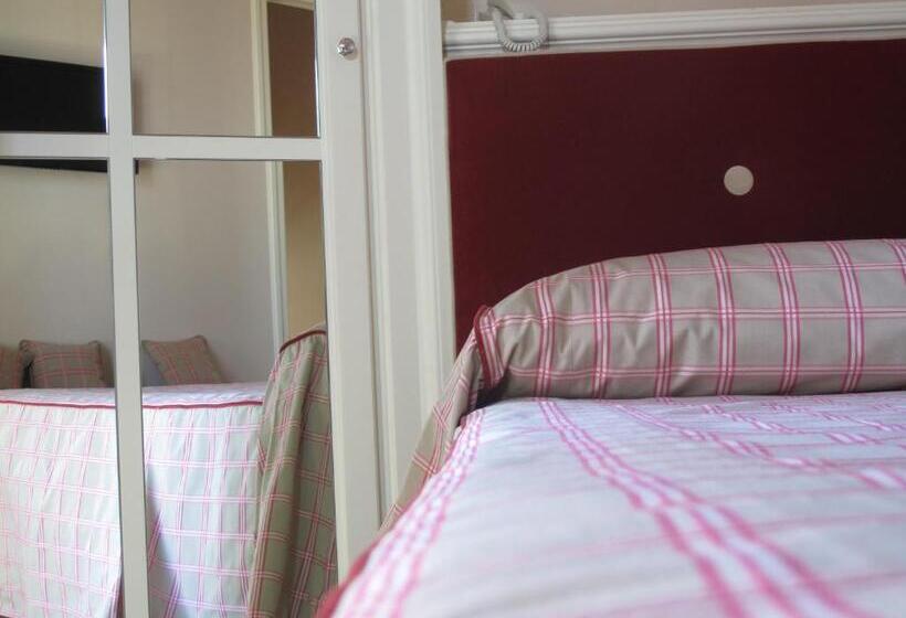 Suite with Terrace, Patria