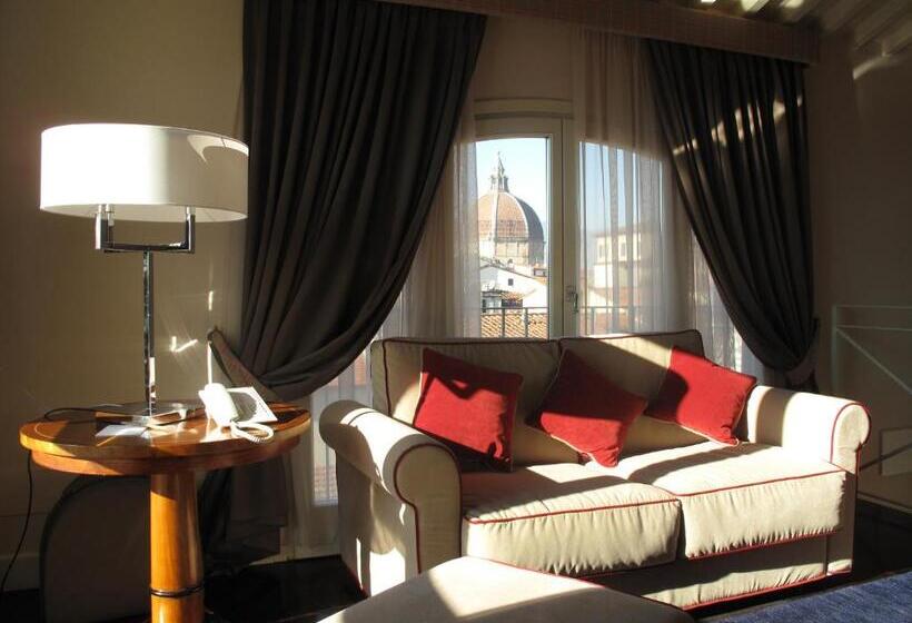 Suite with Terrace, Patria