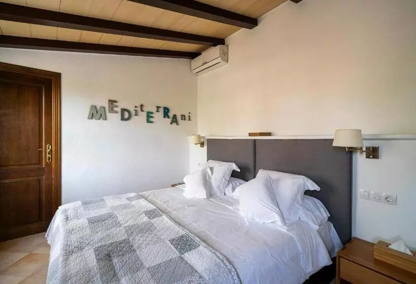 بانگلوی استاندارد, Ca S Xorc Luxury Retreat Adults Only