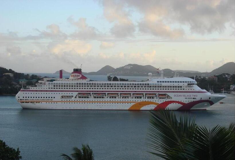 Estudio Estándar, Bayside Villa St. Lucia