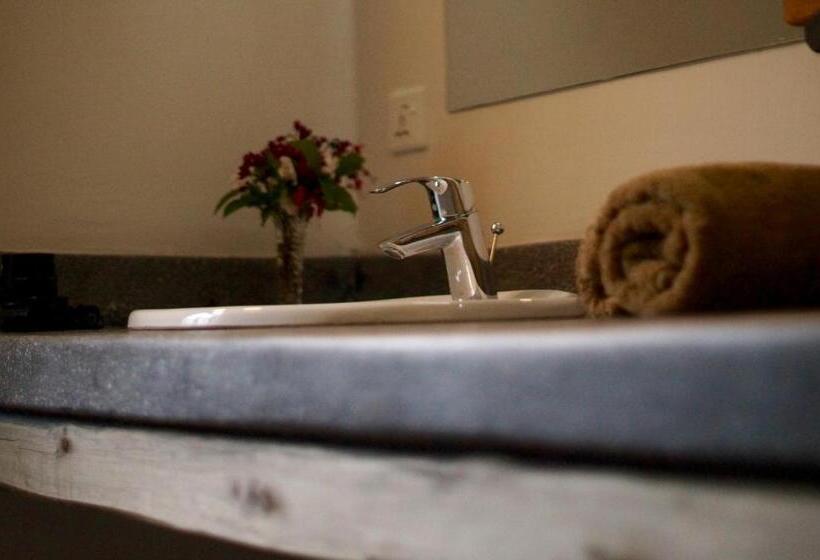 발코니 디럭스 룸, Arusha Villa Karamu Coffee Estate