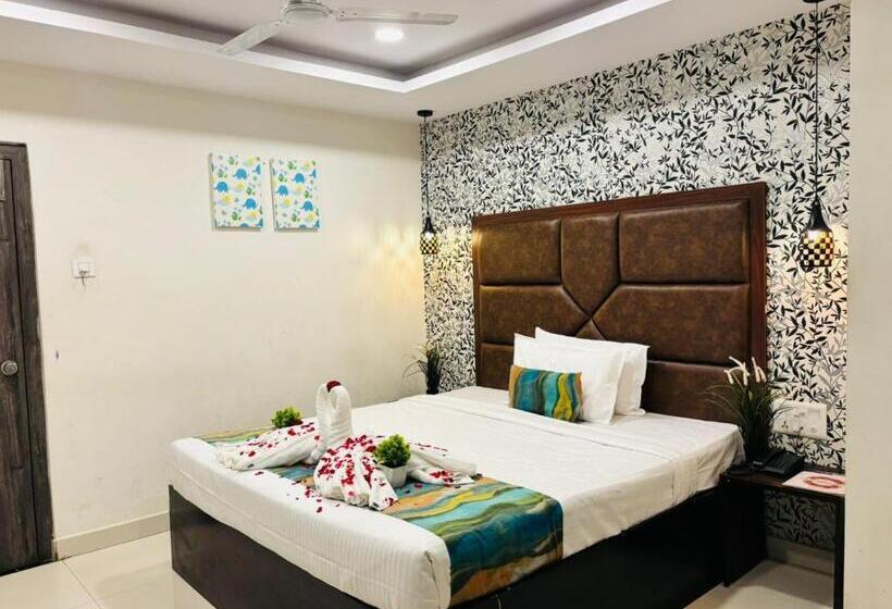 اتاق استاندارد, Oak By Signature Airport Zone Hyderabad