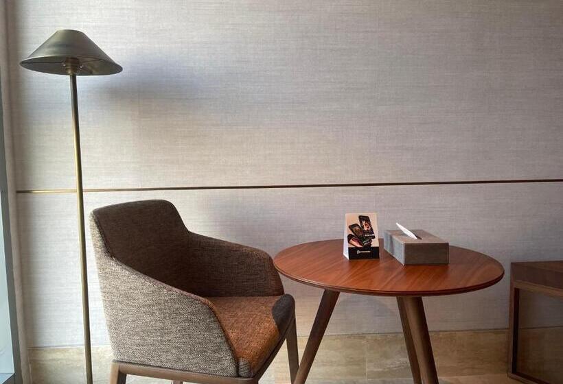 غرفة سوبيريور سرير كينج, Shirvan Hotel City Yard Jeddah