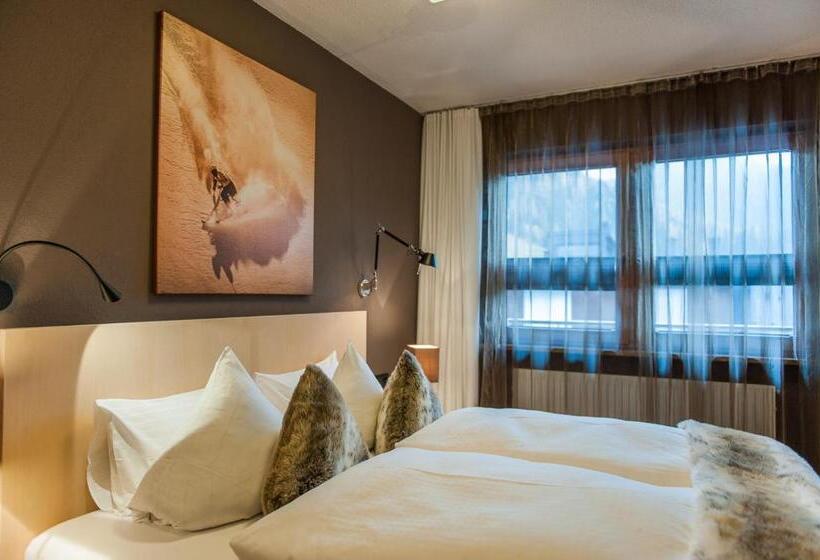 اتاق استاندارد چهار تخته, Arlsuites