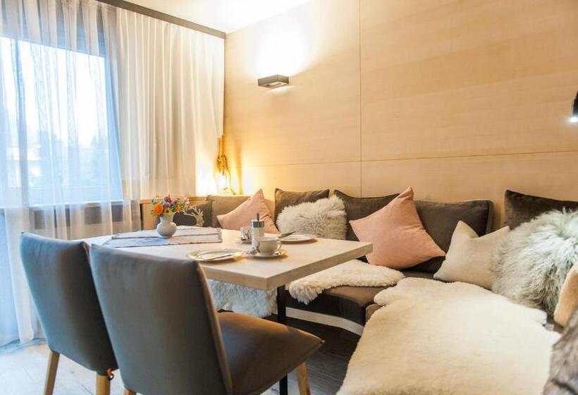 スタンダード4人部屋, Arlsuites