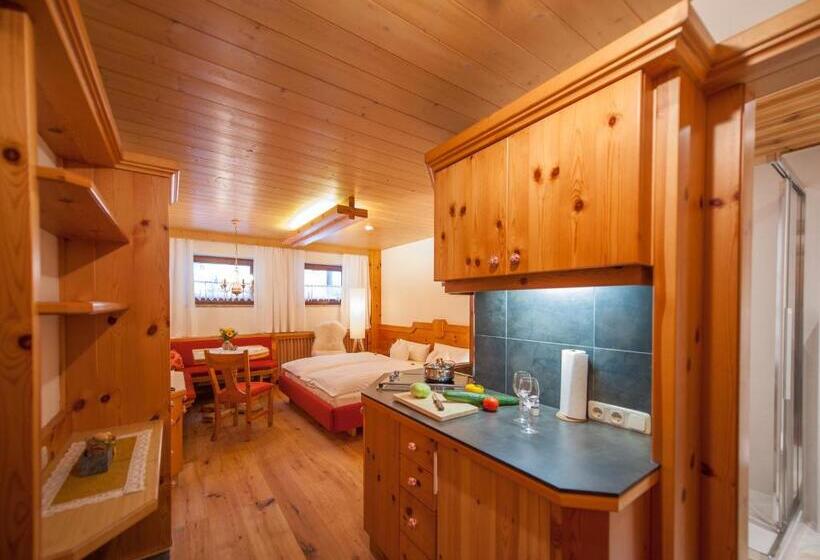 エコノミールーム, Arlsuites