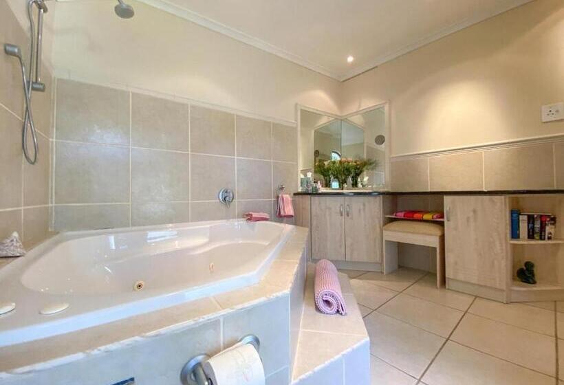 Номер Стандарт Вид на Сад, Bollinger Guest House
