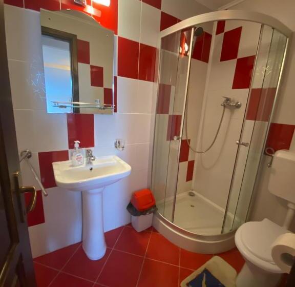 Casa 4 Quartos, Pensiunea Darma