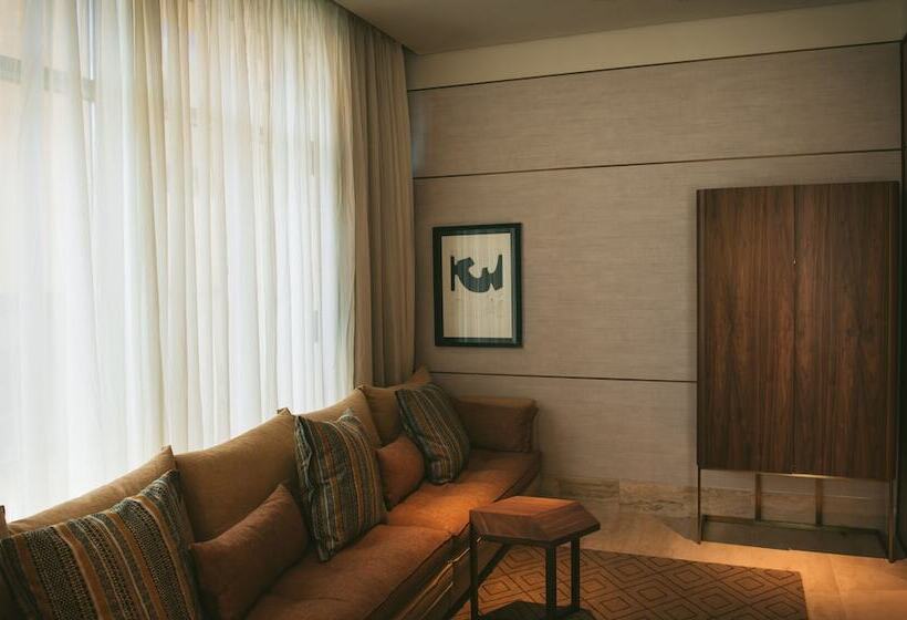 جناح جونيور, Shirvan Hotel City Yard Jeddah