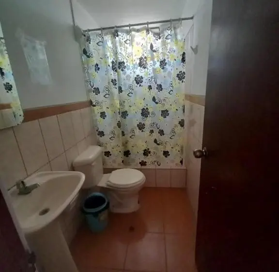 スタンダードルーム, Hospedaje Paraiso Norteño