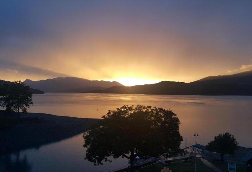 חדר אקונומי, Hôtel Les Flots Bleus