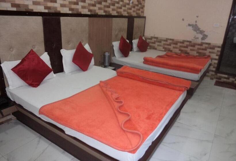 Chambre Familiale, Kiran