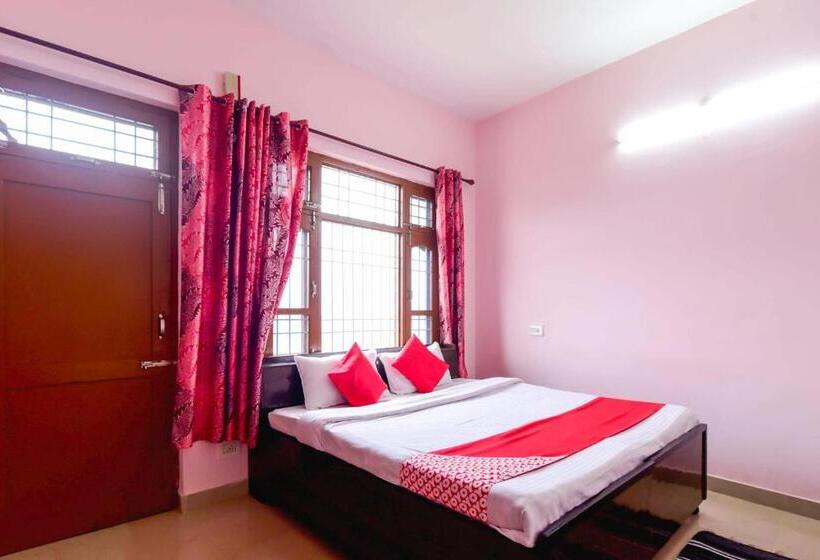 غرفة قياسية ثلاثية, Prem Homestay Cottage