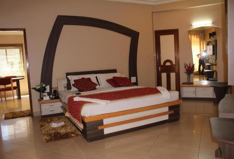 جناح, Pooja International