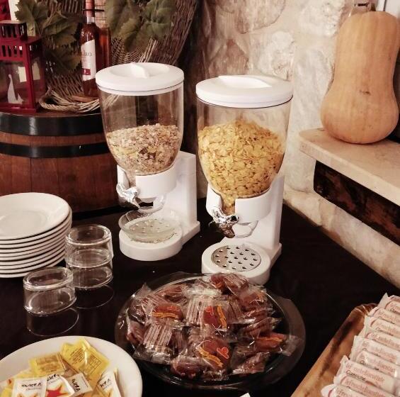 コンフォートトリプルルーム, Oasi B&b Hotel Restaurant