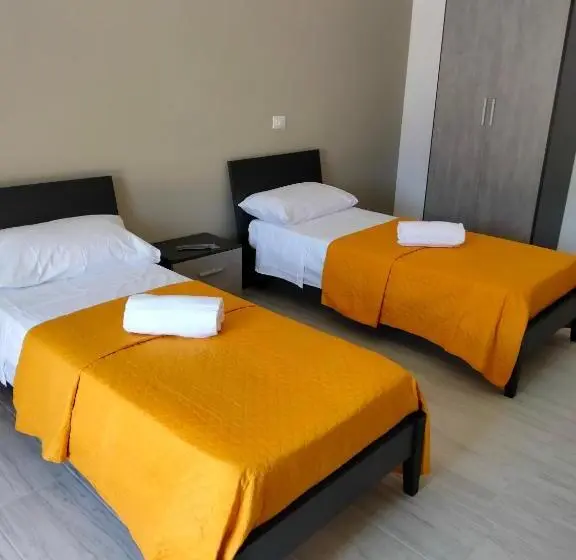 Comfort Kolmen Hengen Huone, Oasi B&b Hotel Restaurant
