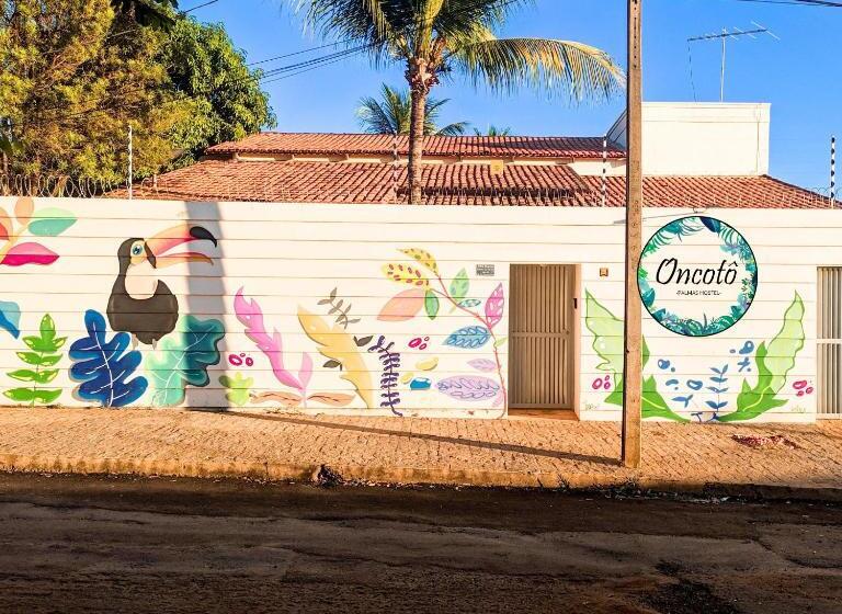 Кровать в Общей Комнате, Oncotô Palmas Hostel