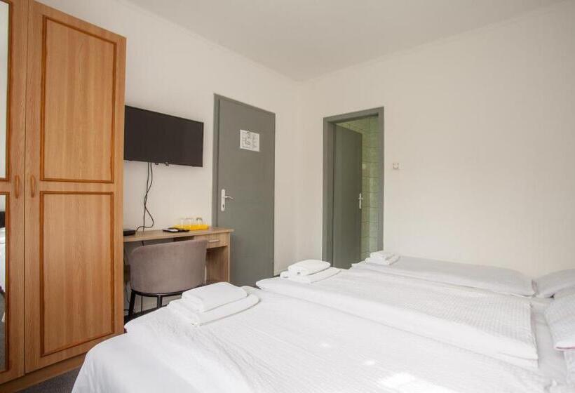 חדר סטנדרט לשלושה, Laguna Panzio