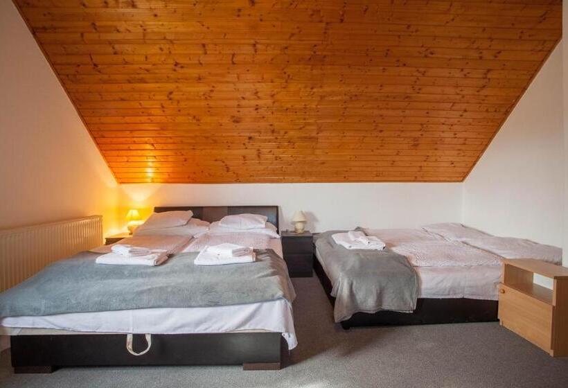 חדר סטנדרט לארבעה, Laguna Panzio