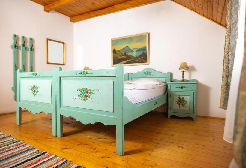 غرفة عائلية, Pensiunea Sachsenhof