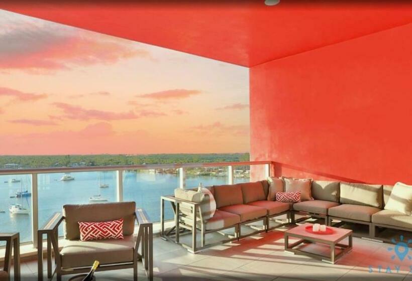 Talo 1 Makuuhuone, Beachfront Condo Rooftop Infinity Pool Studio