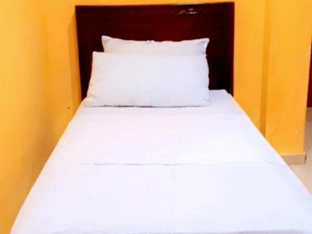 اتاق استاندارد سه نفره, La Rose Blanche