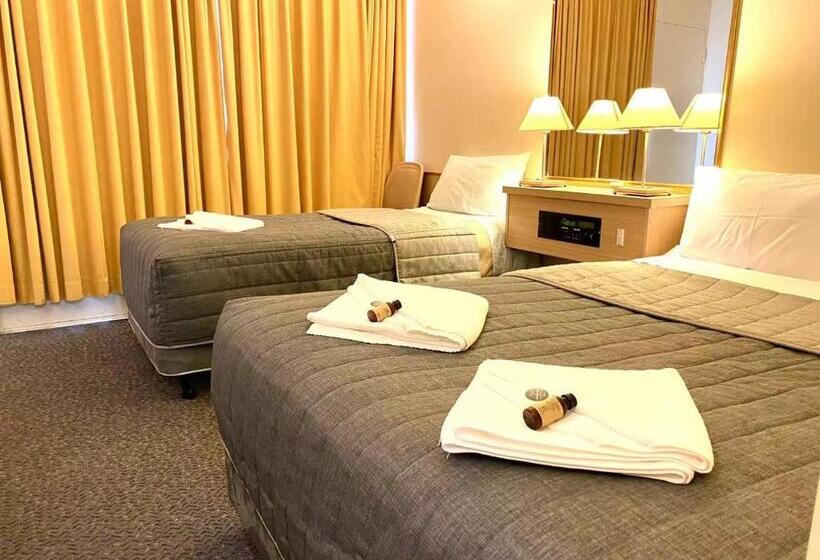 컴포트 트리플 룸, Gateway Motor Inn