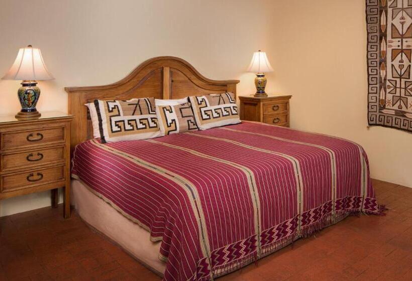 جناح ديلوكس, Blue Lake Ranch