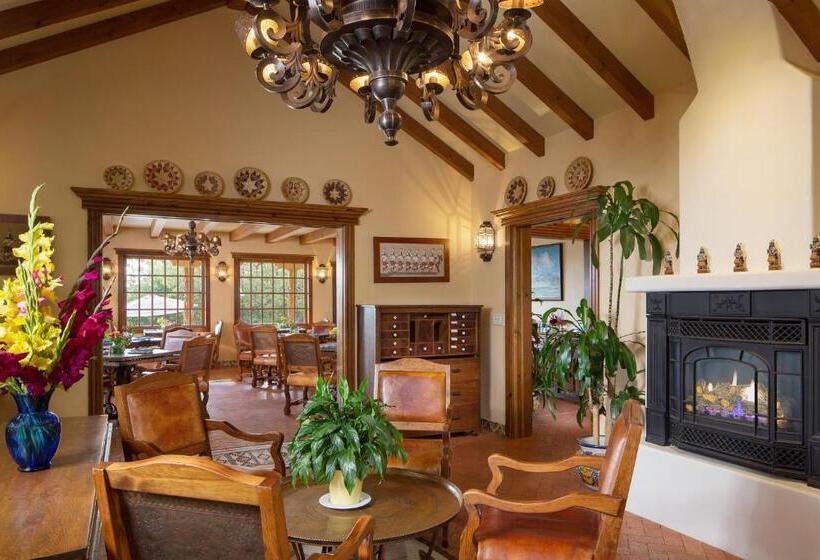 جناح سرير كينج, Blue Lake Ranch