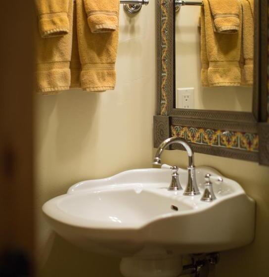 منزل غرفتين نوم, Blue Lake Ranch